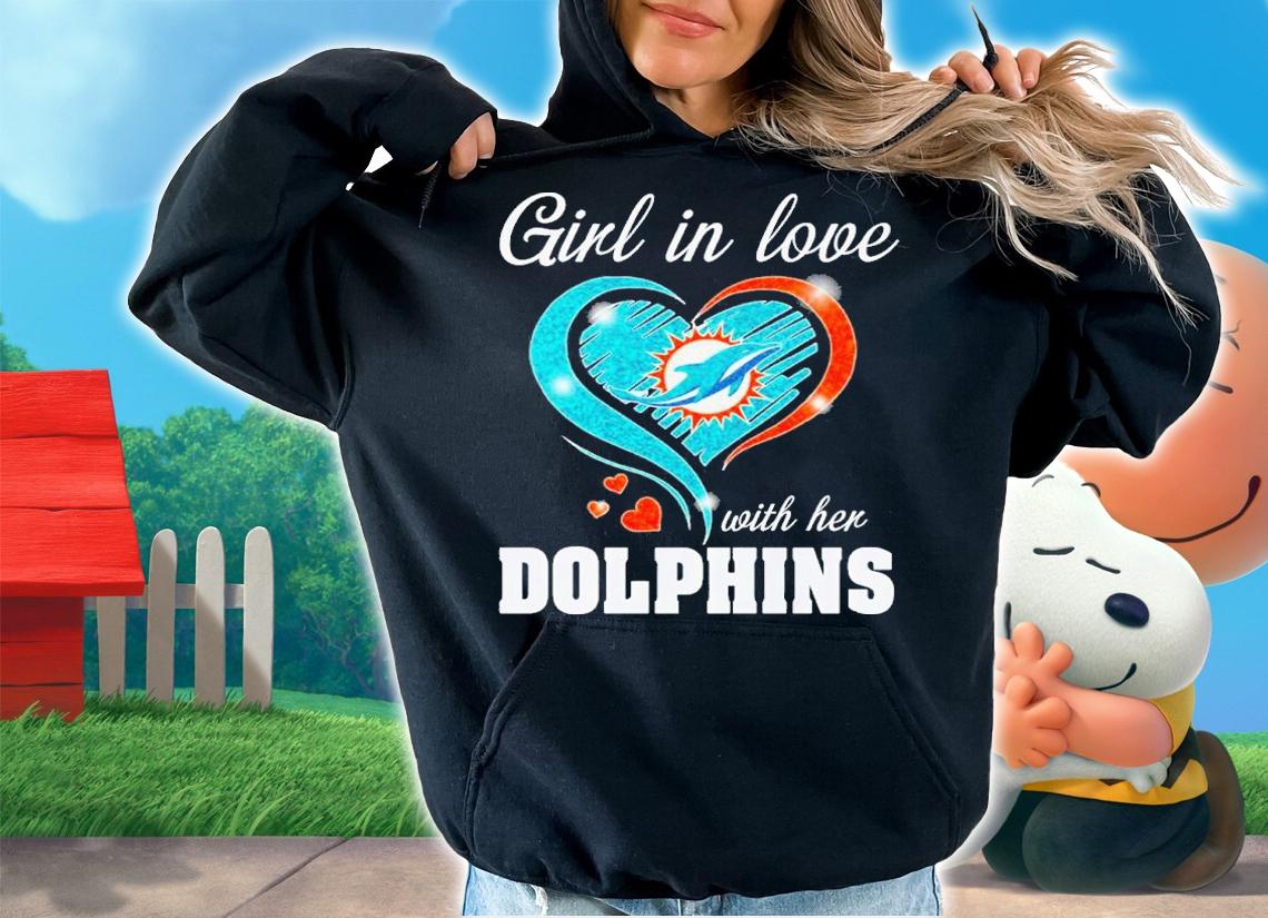 Girl In Love With Her Dolphins Shirt t-shirt hoodie
