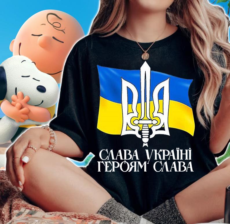 Support Ukrainians Flag Vintage Ukraine Ukrainian Flag Pride T-Shirt t-shirt woman shirt