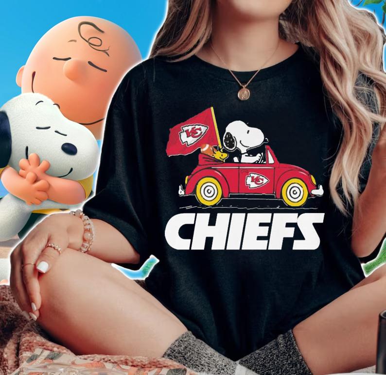 Kansas City Chiefs Flag Snoopy And Woodstock Driving Car Super Bowl t-shirt woman shirt