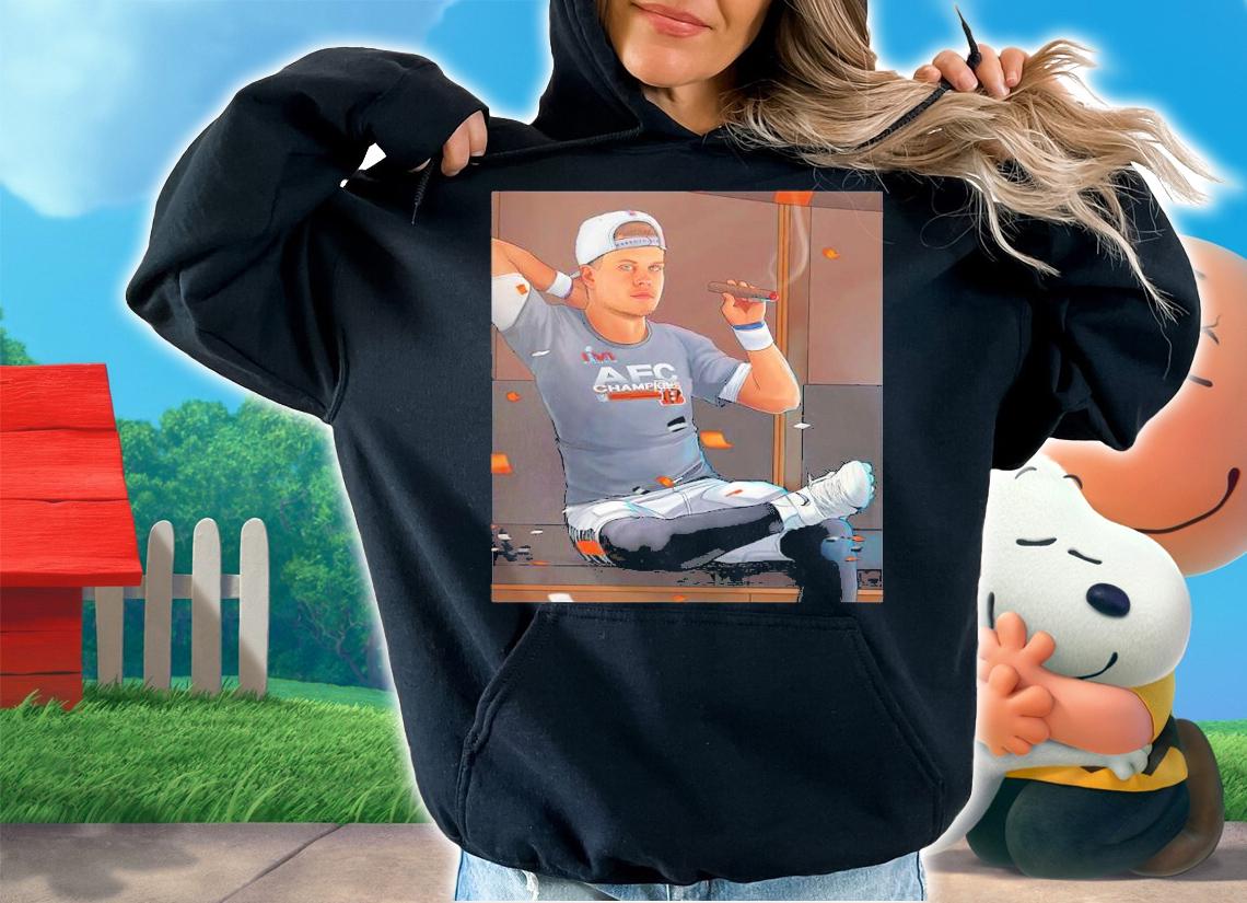 Cincinnati Bengals Joe Burrow Smoking Shirt hoodie