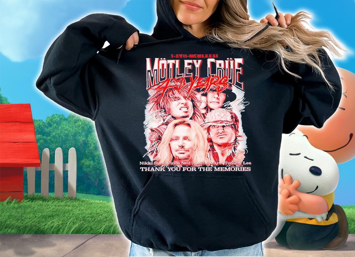 The Motley Crue 40 years thank You for the memories signature T-shirt hoodie