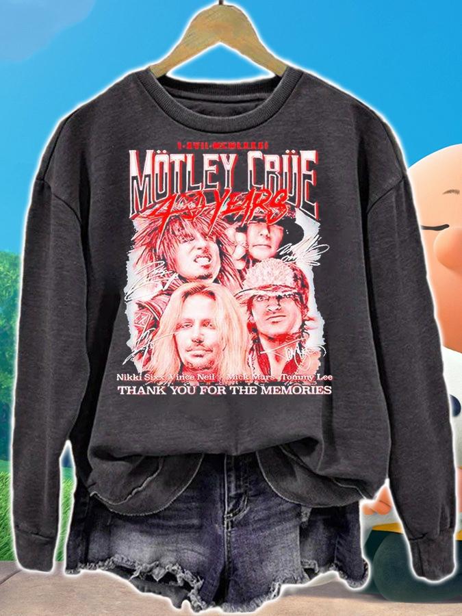 The Motley Crue 40 years thank You for the memories signature T-shirt sweatshirt